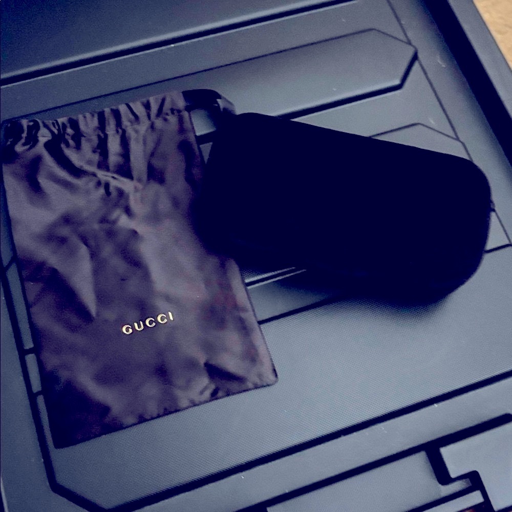 Gucci Black Velvet sunglasses case with Dust Bag